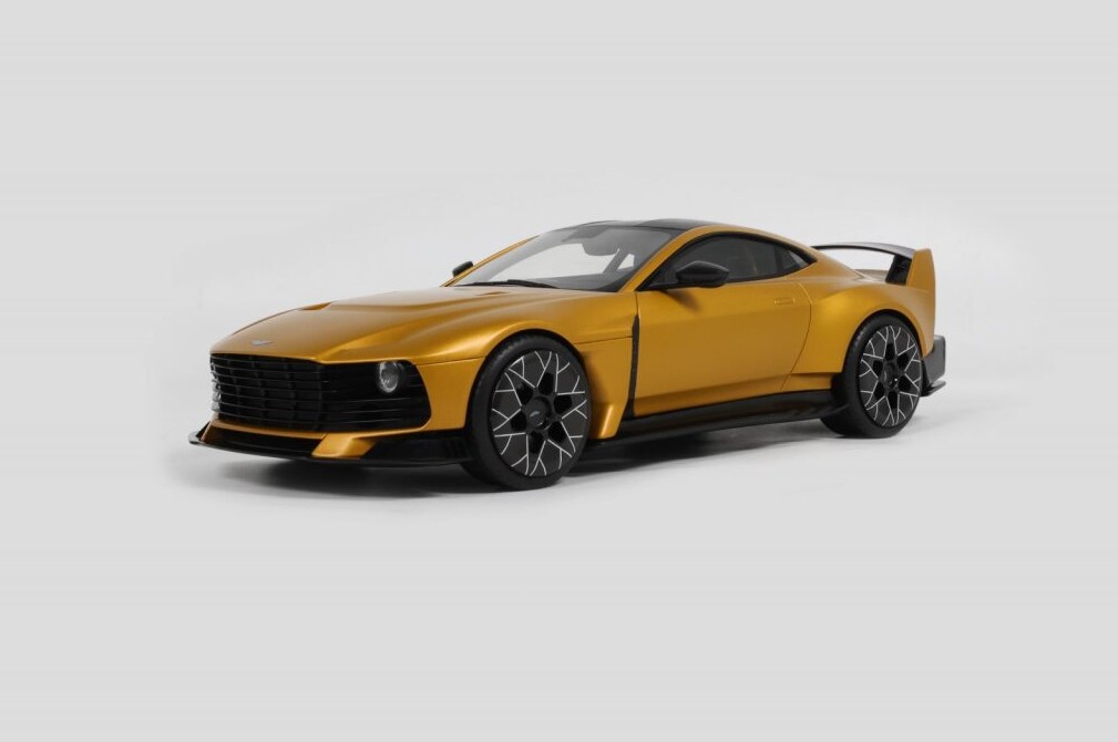 Aston Martin Valiant 2024 Auric Gold Metallic - 1:18